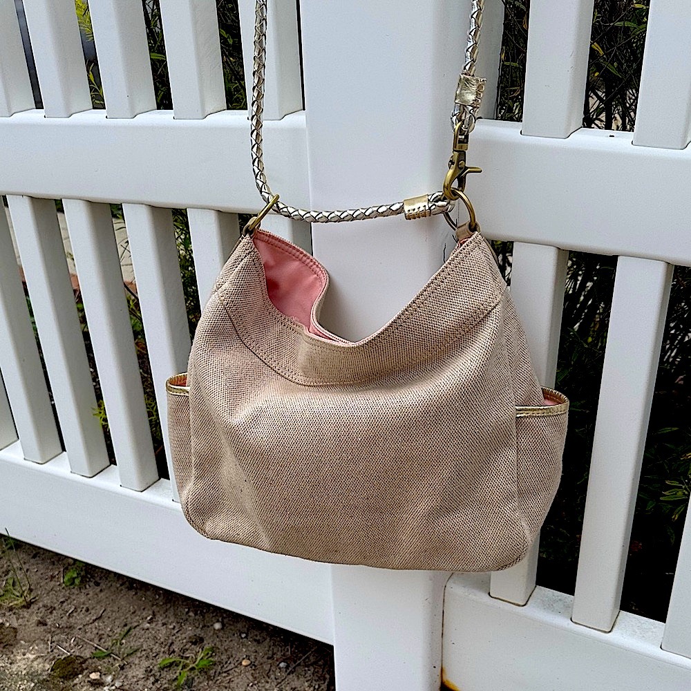 GUC Burberry Blue Label Beige with gold trim Canvas Shoulder bag, pink interior - Picture 5 of 16